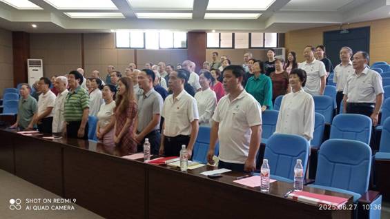 B1B6X)8D_XT2AE3QL]4RRBW_tmb